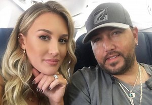 Watch Jason Aldean’s Wife Brittany Kerr Give Makeup Tutorial