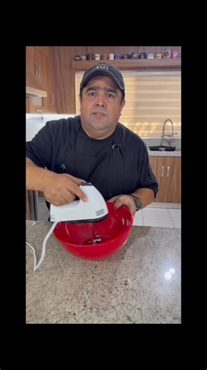 11K views · 140 reactions | TIP DE BATIDORA MANUAL Te doy mis tip’s que te sirven para tu casa ó emprendimiento, cómo utilizar tu batidora manual de la manera correcta ✌ #chefchristianherrera | Chef Christian Herrera | Facebook