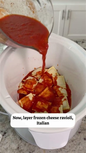 5-Ingredient Easy Crockpot Ravioli Lasagna for Busy Weeknights