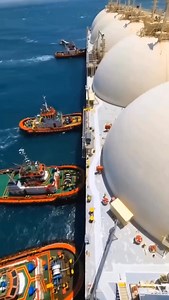 Incredible moment during an LNG vessel maneuver & STS transfer operation Precision, teamwork, and above all - safety first From mooring checks, gas integrity tests, to constant communication every detail matters. Proud to witness operations where safety isn't just a rule, it's a mindset. @Capt. Joseph Contreras #LNG #STS #MaritimeSafety #ShipToShip #SEAMAN | Seaman OnLine