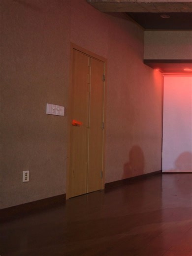 학엔터아카데미 / 부산보컬댄스 오디션 전문학원 on Instagram: "fromis_9(프로미스나인) '하얀 그리움' VOCAL DANCE COVER (CHRISTMAS INTRO VER) 안녕하세요 학엔터입니다. 크리스마스를 맞이해서 캐롤 느낌으로다가 하얀그리움을 커버하였습니다. 사실 어젯밤에 찍어서 날밤새서 편집하고 겨우겨우 오늘 올리네요 ㅋㅋ 와 진짜 빡센 크리스마스네요;; ㅎㅎㅎㅎ 뉴진스 커버이후로 안썼던 몽글몽글 필터도 좀 과~~하게 사용했습니다. 특별한 날이니깐요! 다들 크리스마스 뜻깊고 행복하게 보내시고 저는 바라는대로 이루어진다고 믿는 사람입니다. 다들 간절히 바라고 노력해서 원하시는 일 모두 이루셨으면 합니다. 메리크리스마스~! 항상 감사합니다. #하얀그리움 #fromis_9 #fromis9 #프로미스나인 #merrychristmas #메리크리스마스 #보컬댄스커버 #vocaldancecover #hakenter #학엔터 #부산댄스학원 #부산가수지망생 #부산오디션학원