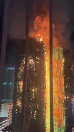 Insane Fire Spread Caught on Camera! 🔥 Intense Blaze in Seconds!