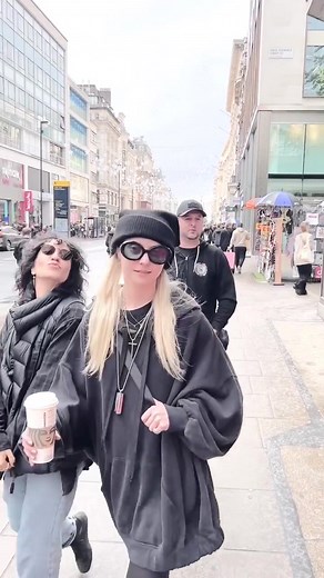 The Pretty Reckless Live in London - Death by Rock and Roll Tour 2022