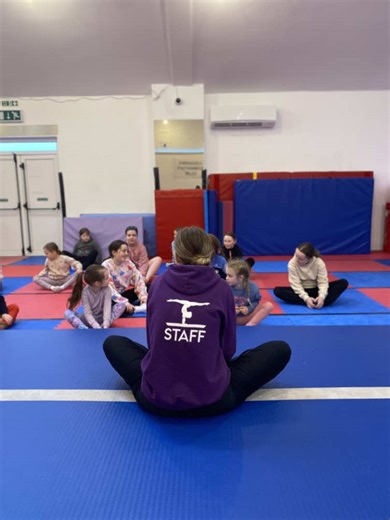 Warm Up Challenge: 2 half Burpees for every ‘What Do You Mean’ sang 😅💪 The kids (and the coaches😂) were sweating after this one! . . . Got Questions?, Want to get in touch? 📞087 611 9747 📧info@loughreagymnastics.com . #loughrea #galway #challenge #burpees #loughreakids
