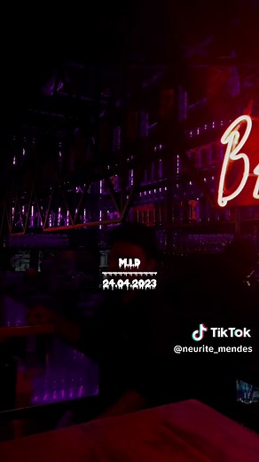 Conceito criativo, comida boa, barriga cheia, criança feliz. #Travel #Food #Family