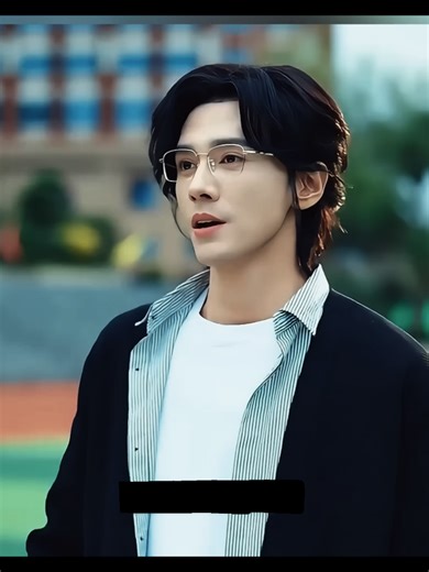 This teacher have unpredictable power and school principal get him to teacher to help and save class B and train him like a monster 💀😅.. #lovestory #kdrama #explained #fyp #creatersearchinsights