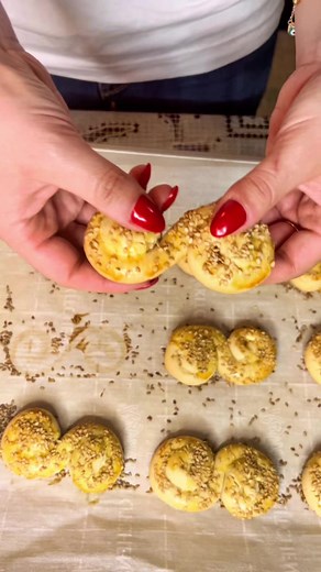 🇮🇹Nonna’s Sesame Anise Olive Oil Cookies are a must make! 🇮🇹RECIPE HERE➡️ https://cookingwithnonna.com/italian-cuisine/sesame-anise-cookies.html | Cooking with Nonna