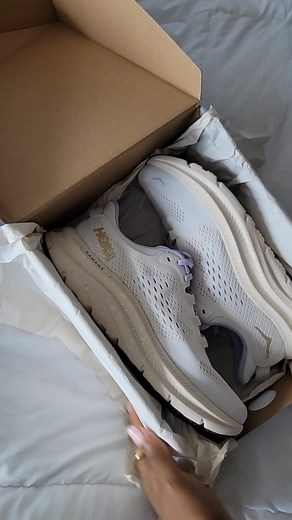 Unbox the FP Movement x HOKA Kawana 2 with us 💫 #FlyHumanFly #HOKA #FPMovement #Kawana2 #ASMR