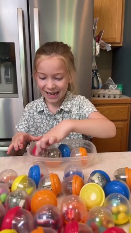 Real life claw machine family challenge