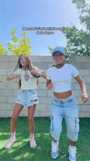 New student and teacher dance trend - Roxanne and her student