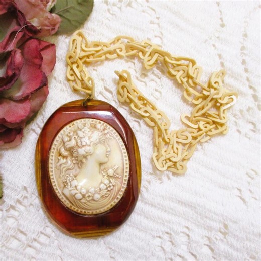 ART DECO Bakelite Pendant Celluloid Cameo Necklace 1920s Statement Jewelry ~ Large ANTIQUE Portrait Pendant - Etsy