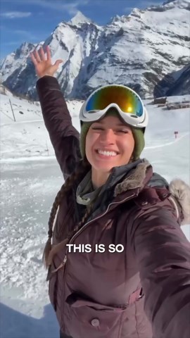 Lexie Alford on Instagram: "📌 save this post for your next holiday✈️ Since getting time off work is rare, it's important to make the most of your vacation days! For many years, @getyourguide has been my go-to for planning worldwide adventures. When I'm booking new experiences, I always look for the very last time of the day available since that's when you can avoid most of the crowds. If you're lucky, you can end up getting some of the most popular destinations in the world all to yourself👀 On