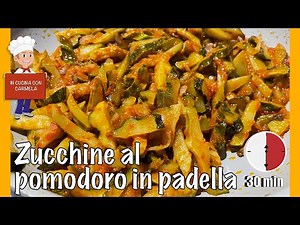 Zucchine al pomodoro e cipolla in padella ricetta | semplici e buonissime