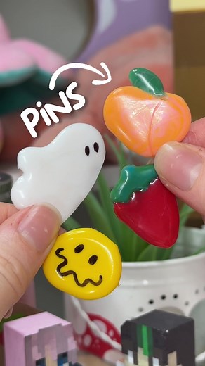 DIY Hot Glue Pin Badges Tutorial