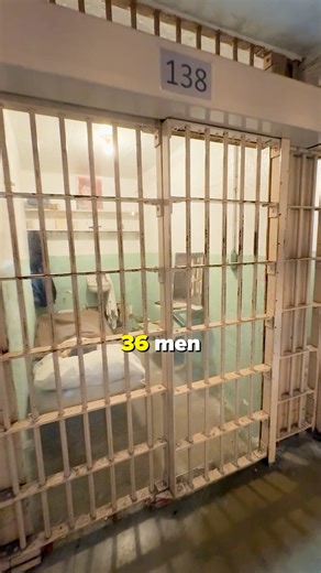 BEST PRISON FOOD IN THE WORLD 🥧😱 I can't believe the way to tame the most dangerous criminals in the world is through good food!!! Introducing... Alcatraz, the toughest prison in the US yet prisoners volunteer to stay in for the quality of the food. Never stopped an escape tho 💀 | Abi Marquez