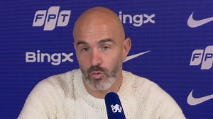 Enzo Maresca explains modern football perfectly: “You find a solution to push three players higher… and the opponent adapts and does something different.” This is football today — a chess game in real time. You make a move. They make a counter-move. You adjust again. They respond again. There’s no fixed script, no perfect plan. Only the ability to read, adapt, anticipate. “You always have to be ready.” Elite teams aren’t the ones with the best ideas — They’re the ones who can change faster. | Pe