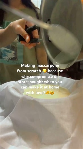 Making mascarpone frm scratch because why compromise on store-bought when u can make it at 🏠with❤️