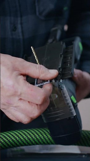 Achieve perfectly straight cuts with CARVEX PSC 420, universal wood blade and a guide rail ✅