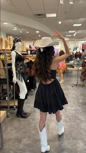 Your country festival lineup starts here 🤠 | Windsor #festivalfashion