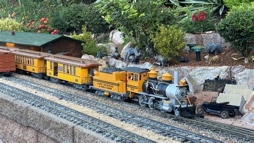 October 19 open garden railroad report: Weather perfect - trains behaved - 150 adults/kids enjoyed their visit - great day! #usgardenrailroads #gardenrailway #gardenrailroading #trainsinthegarden #gardenrailroad #gardenrailroading | GR News