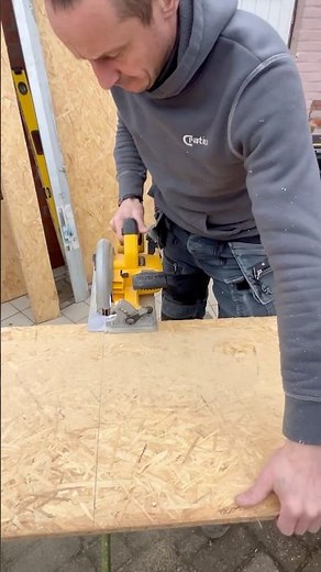 cutting OSB boards into the necessary parts #woodworking