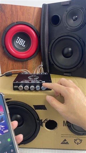 If you’ve got old speakers lying around at home - don’t even think about tossing them! With this amp board, you can turn them into Bluetoon speakers just like that. #miniamplifier #amplifier #subwoofer #audio #diy