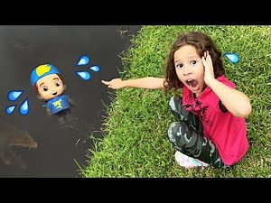 O BONECO DO LUCCAS NETO CAIU NA LAMA SUJA