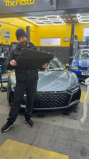 R8 MK2 Spyder.Remove side blades, repair carbon fiber ones and install #audir8 #carbonfiber #howto