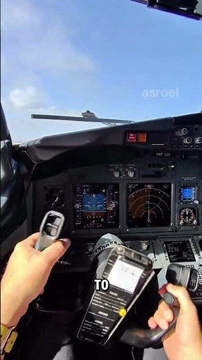 Inside the Boeing 737 Cockpit – Takeoff from Fuerteventura Runway 01