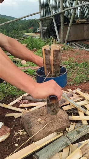 Amazing Bamboo Splitting Tool – Fast & Satisfying Bamboo Cutting! #bamboo #short