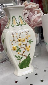 3.9K views · 42 reactions | Hello Spring!! This vase just screams spring decor accent piece! ❤️﫶#springvibes #spingdecor #thriftedhome | West Side Revive | Facebook