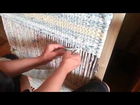 Twining a body of a rag rug in more detail video 2