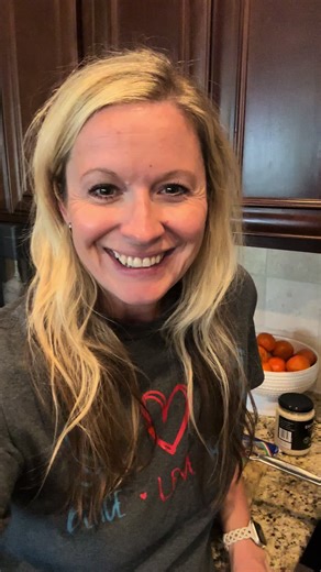 Sports are in full swing over here and weeknights are BUSY! So lately I’ve been all about quick & easy dinners that still feel a little elevated 🙌 Trader Joe’s has been my go-to — their pasta from Italy is so good, but THIS sauce… obsessed. We actually had Cacio e Pepe in Rome, and this one brings all that flavor right to your kitchen 🇮🇹 Pair it with some grilled chicken a simple salad and you’ve got the perfect weeknight dinner ✔️ Easy, delicious, and on the table fast👏 If you need a new go