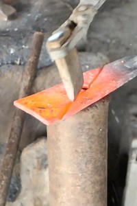 Splitting leaf spring steel with old technique #reelsvideoシ #reelsviralシ #reelsvideo #reelitfeelit #reelsfbシ #reel #reels #reelschallenge #reelstrending #reelsfypシ#reelsvideoシ #reelsfacebook #reelsfbシ #reelsindia #reelsfb #reelsvideo #Amazing | Secret Metal Works