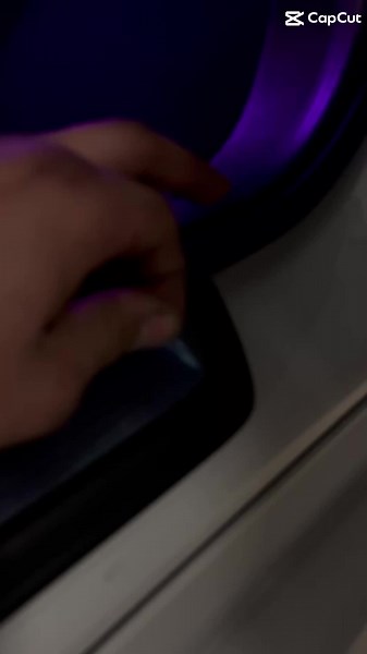 Installation d'éclairage d'ambiance sur BMW X3 F25