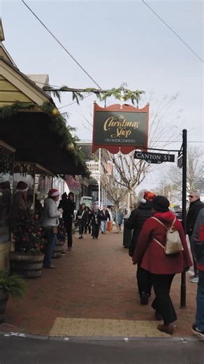 As we settle into the new year and the magic of the holidays begins to fade, we can’t help but reflect on what an incredible holiday season it was! If you didn’t get a chance to experience the charm of Christmas in St. Michaels, it’s never too early to start planning your visit for next year. Mark your 2026 calendars and get ready for all things festive—we can’t wait to welcome you back! 🎄✨ 🗓️ Dec 5th - Midnight Madness Shopping Event 🗓️ Dec 11th, 12th, 13th - Christmas in St. Michaels 🗓️ De