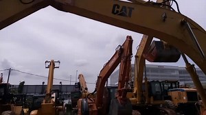 1.5K views · 53 shares | #imjenteraberat Salam Hi Alls CAT E200B Local Recond Cat Baru Pilot Bar RM78,000.00 Tunai www.wasap.my/+60162818987 Lokasi KL #Harga termasuk Recond Cat Baru , Aircond dan Pendaftaraan #pamkawasaki | I.Mahani Jentera Berat (Heavy Machineries. | Facebook