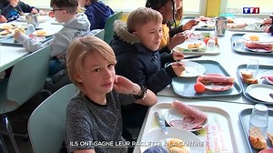 274K views · 2.9K reactions | Des collégiennes de Moselle gagnent le droit d'avoir... de la raclette à la cantine⤵ | TF1 INFO | Facebook
