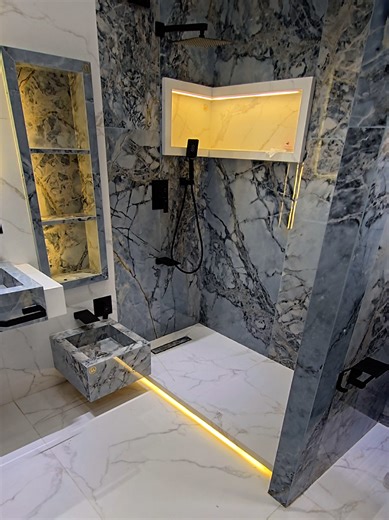 حمامات فخمة بتصميمات بورسلان متميزة