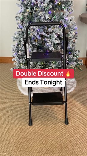 3 step ladder stool to reach things high up #decorating #diy #ladder #tiktokshopblackfriday #tiktokshopcreatorpicks