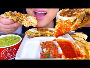 ASMR CHICKEN QUESADILLA & CHIPS *CHIPOTLE* (EATING SOUNDS) ASMR Phan