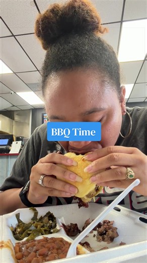 📍10113 E Adamo Dr Tampa, FL 33619 It’s always a joy to find new (to me) restaurants close to my house and I got to do that when I picked up my @royaldiasporacoffeentea and @Real Brandon Social drink collab! Shoutout to @bbqtimerestaurant and their bomb chopped beef sandwich 👏🏽👏🏽👏🏽 #tampa #tampafood #blackowned #tampafoodie