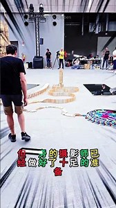 女孩一個動作就弄倒一座城堡，但大家卻不覺得可惜😂🤣 #搞笑# #挑戦