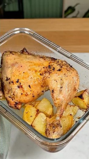 Roast Chicken with Potatoes 🍗🥔 | Easy Traditional Recipe Perfect for Tupperware