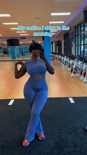 Teresa Lavae on Instagram: "Here are some reasons why I prefer apple cider vinegar in the morning instead of coffee. •Apple cider vinegar benefits, including: may help lower blood sugar levels. May help with weight management and prevent fat from building up around organs. It also helps with your hair, nails, brain health & Inflammation. Mainly having too much coffee (caffeine) isn’t always the best for a woman."