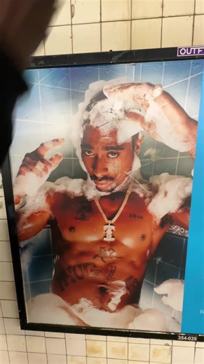 What do you guys think? Exhibition is in NYC now, I haven’t been yet but will be going for sure. One of my favourite images from one of the most incredible photographers #nyc #davidlachapelle #tupac #photography #lighting #studio #filmphotography