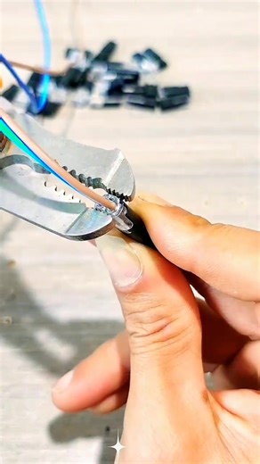 Electrical Wire Lock Tool . New Tools For Your Help . . New ideas for your help . . #ideas #creativedesign #tips #instagram . . New Try New Ideas For Beginner . #facebookreel #diyprojects #crafts #3tips #electrical #wire #lock | New Craft Ideas