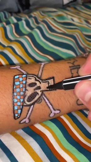 Tattoo custom again🤦🏼‍♀️ #custom #tattoo #colors #fyp #tattoos #tattoolover #foryou #foryoupage #london #drawing #art