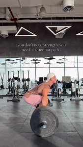 Slow-Mo 😈 Most missed lifts aren’t a strength issue. They’re a physics problem Comment SENDIT for analysis of your lift ⬇️ The closer the bar stays to your centre of mass, the easier it is to apply force and move under the load. When the bar drifts away: • Balance gets harder • More effort is wasted • And lifts feel heavier than they should That’s leverage working against you. Keep the bar close and stacked over mid-foot, and a few things change: • Force goes straight into the bar • Balance sta