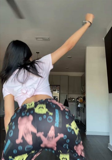 Discover the Rizz Face Dance Trend of 2025